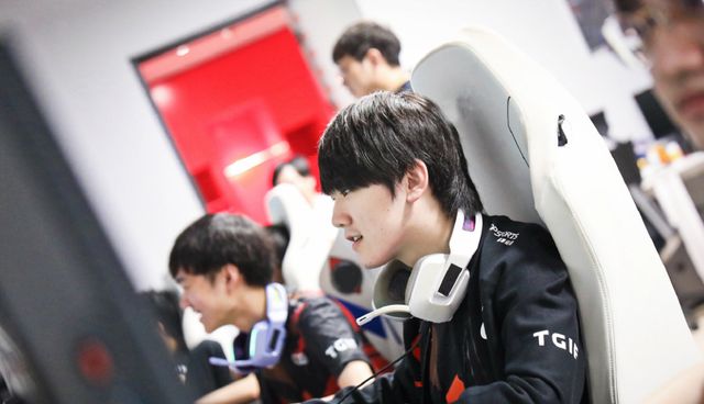 年比赛的亮 年比赛的亮