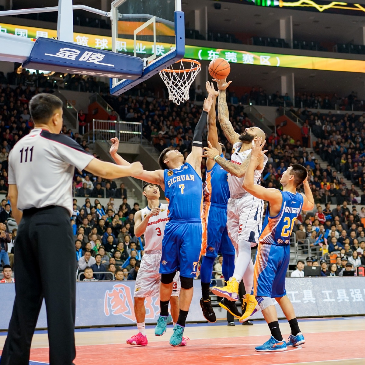 他主动喊位 他主动喊位